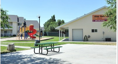 Meadowbrook Apartments in Emmett, ID - Foto de edificio - Other