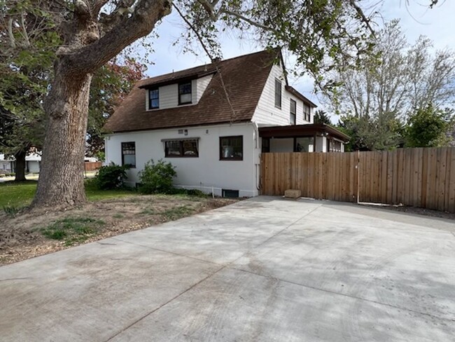 property at 841 Red Apple Rd
