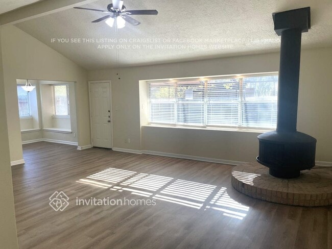 16502 Oxnard Ln in Friendswood, TX - Building Photo - Building Photo