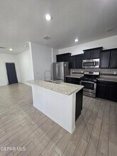 7517 Red Cedar Dr in El Paso, TX - Building Photo - Building Photo