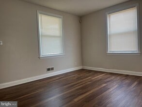210 Cherrydell Rd in Catonsville, MD - Building Photo - Building Photo
