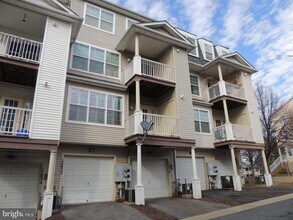12830 Rexmore Dr in Germantown, MD - Building Photo - Building Photo