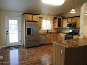 780 S Pk Pl in Palmer, AK - Building Photo - Building Photo