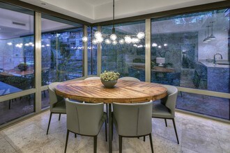 7167 E Rancho Vista Dr-Unit -2005 in Scottsdale, AZ - Building Photo - Building Photo