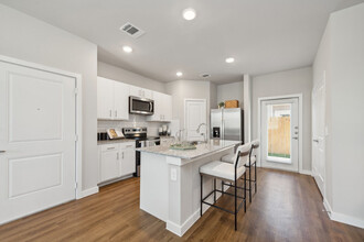 Cottages at Lindsey Place in Anna, TX - Building Photo - Interior Photo