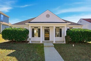 405 Chadwick Cmns in Stockbridge, GA - Building Photo