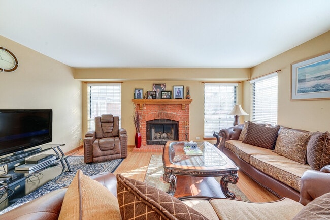 property at 2182 Camden Ln