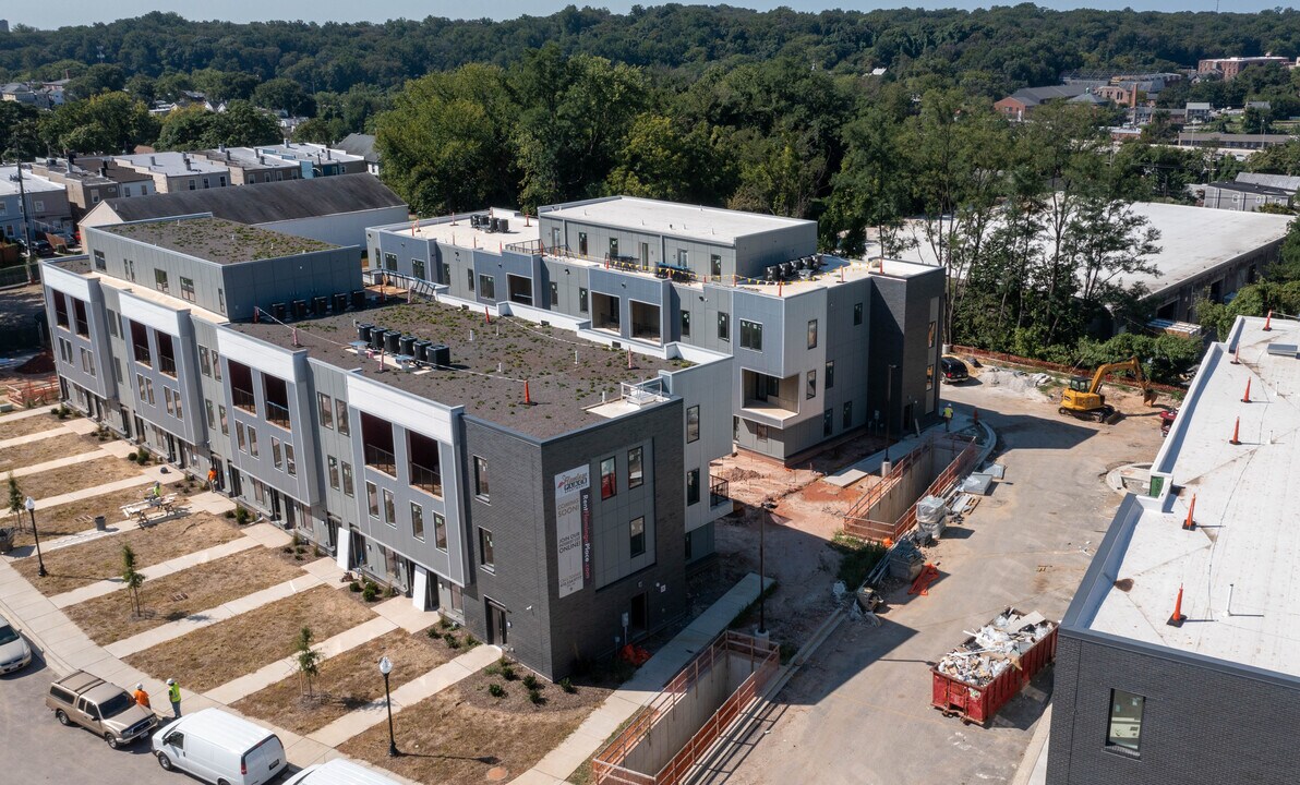 Flamingo Place Apartments in Baltimore, MD - Building Photo