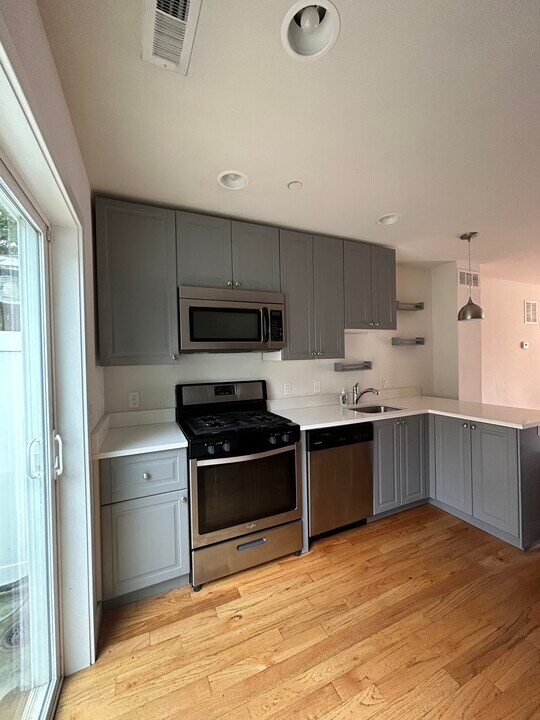 317 N State St in Philadelphia, PA - Building Photo