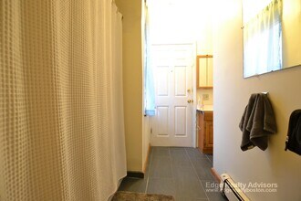 551 Washington St, Unit 1 in Boston, MA - Building Photo - Building Photo