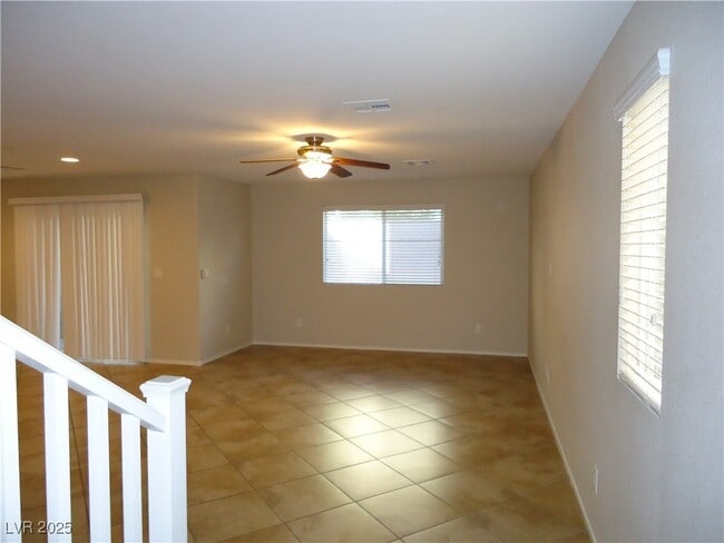 8954 Fox Season Ave in Las Vegas, NV - Building Photo - Building Photo