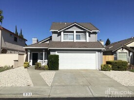 531 Robin Dr in Vacaville, CA - Building Photo