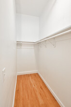 45 Hemenway St, Unit B2 in Boston, MA - Foto de edificio - Building Photo