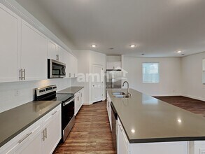 9123 Taft Point Ct in Las Vegas, NV - Foto de edificio - Building Photo