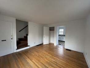 134 Crescent Pl, Unit 1 in Ithaca, NY - Building Photo - Building Photo