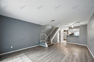 9510 Olde Towne Row in Dallas, TX - Building Photo - Building Photo