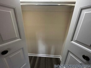 51 Hill Rd in Belmont, MA - Foto de edificio - Building Photo