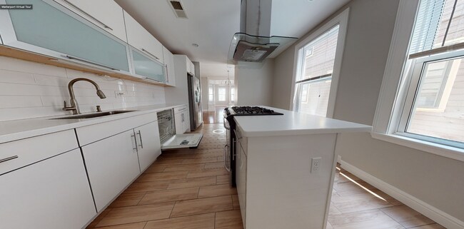 20 Marie Ave, Unit #2 in Cambridge, MA - Foto de edificio - Building Photo