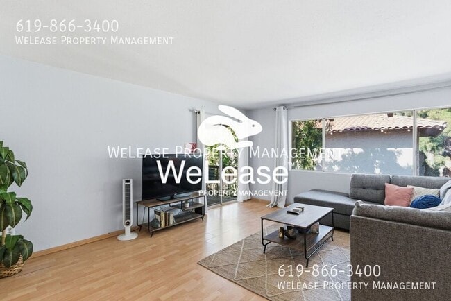 10737 San Diego Mission Rd in San Diego, CA - Foto de edificio - Building Photo