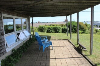 652 Jerry Brown Farm Rd in South Kingstown, RI - Building Photo - Building Photo