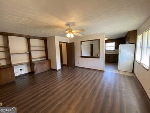 129 Tanglewood Dr in Monroe, GA - Foto de edificio - Building Photo