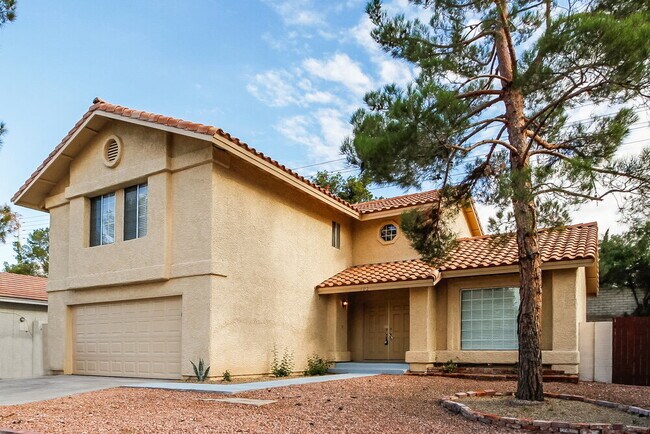 102 Montclair Dr in Henderson, NV - Building Photo - Building Photo