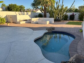 12424 N 90th Pl in Scottsdale, AZ - Foto de edificio - Building Photo