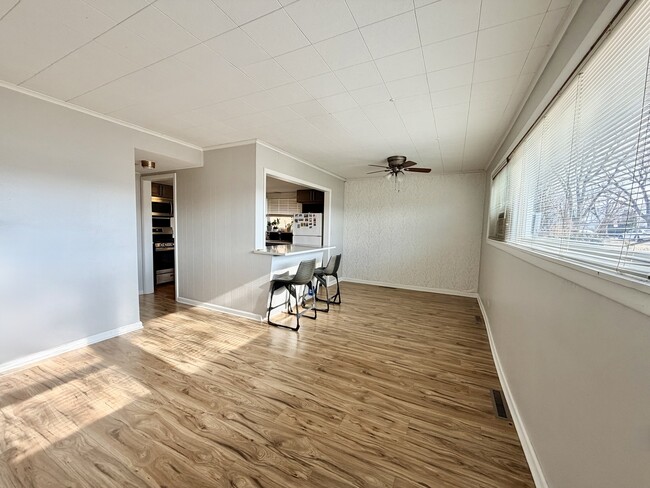 7238 W Crain St in Niles, IL - Building Photo - Building Photo