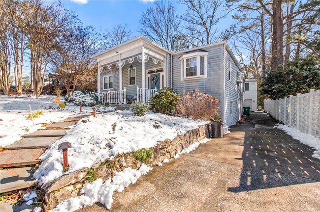 property at 1053 Vista Trail NE