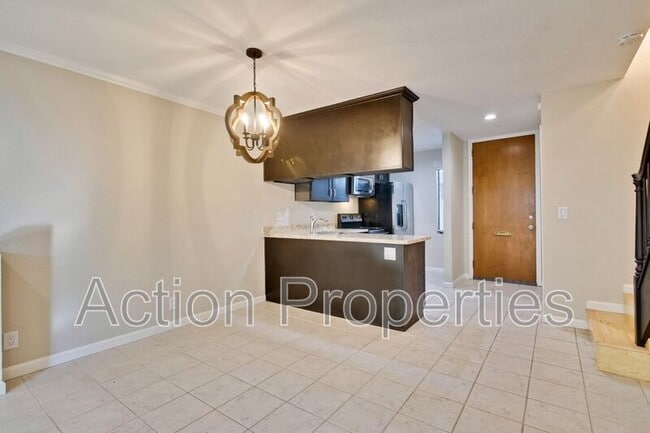 3041 Kaiser Dr in Santa Clara, CA - Building Photo - Building Photo