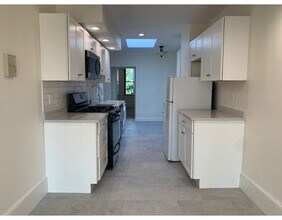 590 Columbus Ave-Unit -4 in Boston, MA - Building Photo - Building Photo