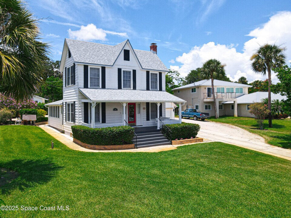 2811 Indian River Dr in Cocoa, FL - Building Photo