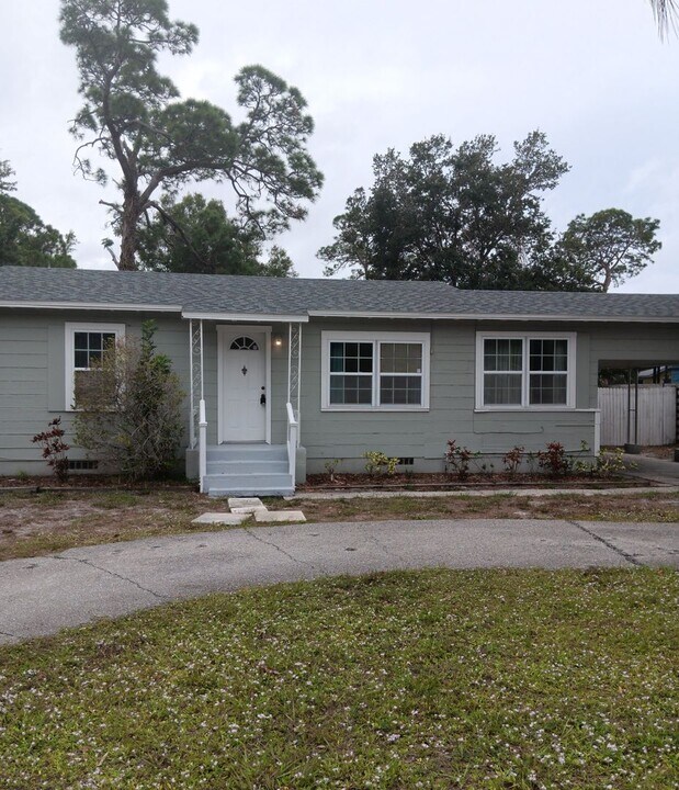 2336 Gull Ln in Sarasota, FL - Building Photo