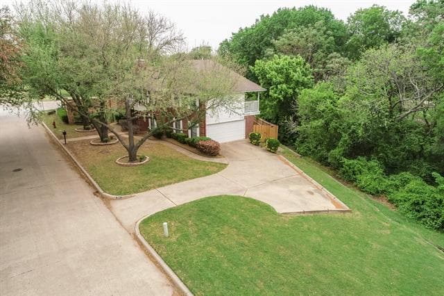 property at 504 Estate Dr