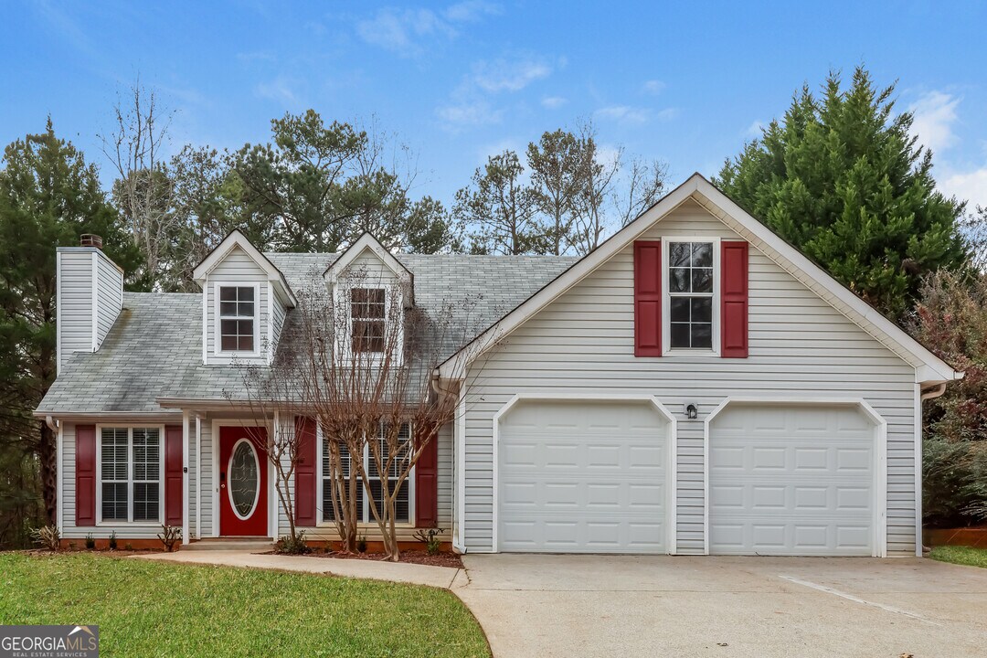 5107 Scenic View Rd in Flowery Branch, GA - Building Photo