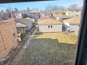 5844 N Mulligan Ave in Chicago, IL - Building Photo - Building Photo