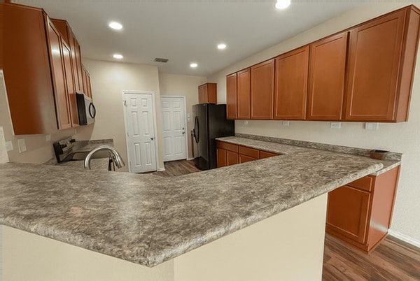 9838 Twinbear Creek in San Antonio, TX - Building Photo - Building Photo