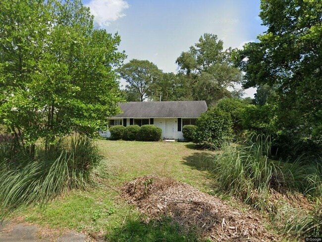 property at 405 Mealing Ave