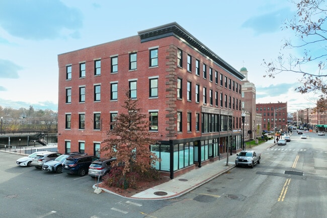200 Merrimack St in Haverhill, MA - Foto de edificio - Building Photo
