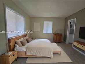 724 SW 7th Terrace in Hallandale Beach, FL - Building Photo - Building Photo