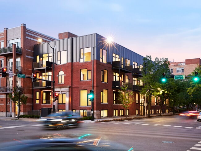 property at 1550 W Monroe St