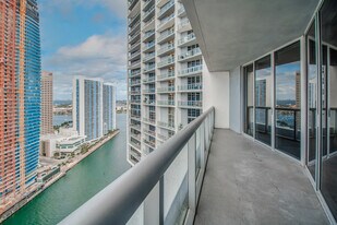 475 Brickell Ave, Unit Icon in Miami, FL - Building Photo