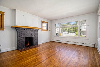 318 W Marion St, Unit 1st Floor in South Bend, IN - Building Photo - Building Photo