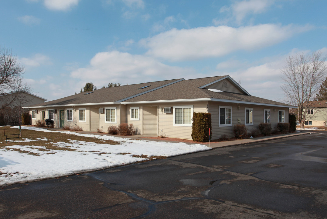 303 Micheels Ln in Menomonie, WI - Building Photo