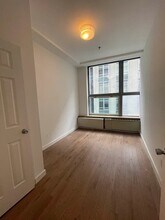 102 Fulton St in New York, NY - Building Photo - Building Photo