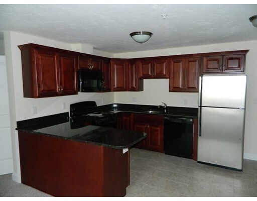 205 Elm St in Quincy, MA - Building Photo - Building Photo