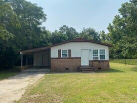 1634 Shaw Rd in Fayetteville, NC - Building Photo