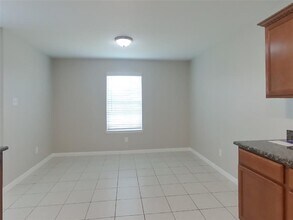944 American Monarch Dr in La Marque, TX - Building Photo - Building Photo