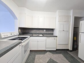 7960 Colony Cir N, Unit 305 in Tamarac, FL - Foto de edificio - Building Photo