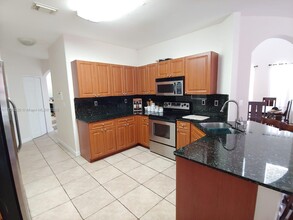 4694 NW 113th Pl in Doral, FL - Building Photo - Building Photo